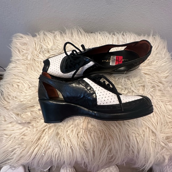 EUC Re-Mix Vintage Spectator Tuxedo Black-and-White Peep-Toe '40s Wedge … - Picture 5 of 8